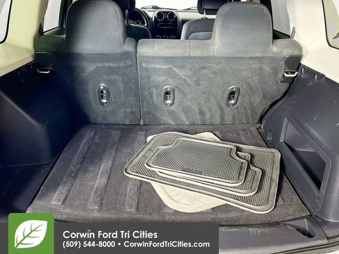 Used 2016 Jeep Patriot Sport image 14