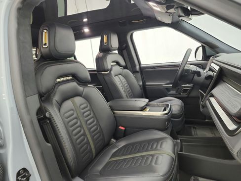 Used 2023 Rivian R1S Adventure AWD/4WD image 19
