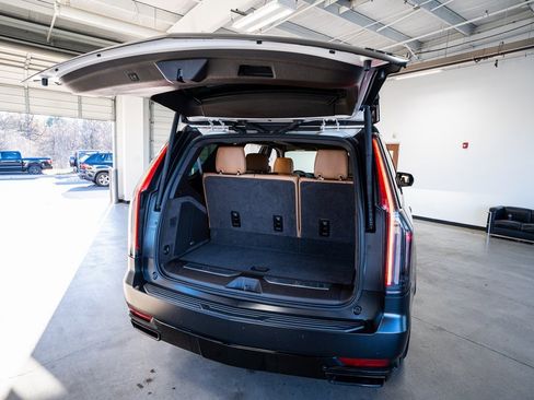 Used 2021 Cadillac Escalade Sport w/ Driver Assist Tech Package image 61