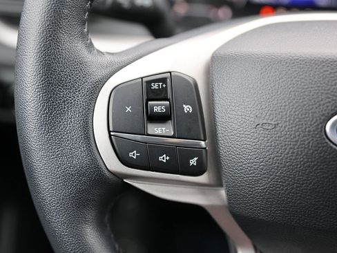 Certified 2023 Ford Explorer XLT image 40