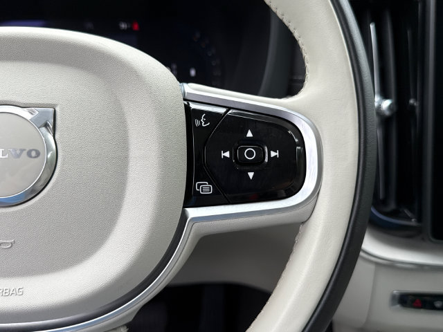 Certified 2026 Volvo XC60 B5 Ultra AWD/4WD image 13
