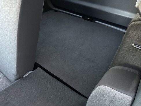 Used 2025 Nissan Kicks SV image 17