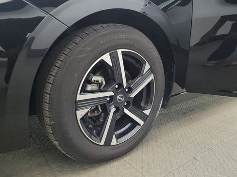 Used 2024 Nissan Sentra SV FWD image 31
