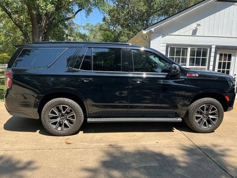Used 2022 Chevrolet Tahoe Z71 w/ Z71 Off-Road Package AWD/4WD image 1