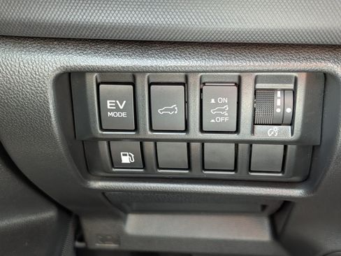 Used 2025 Subaru Forester Limited AWD/4WD image 26