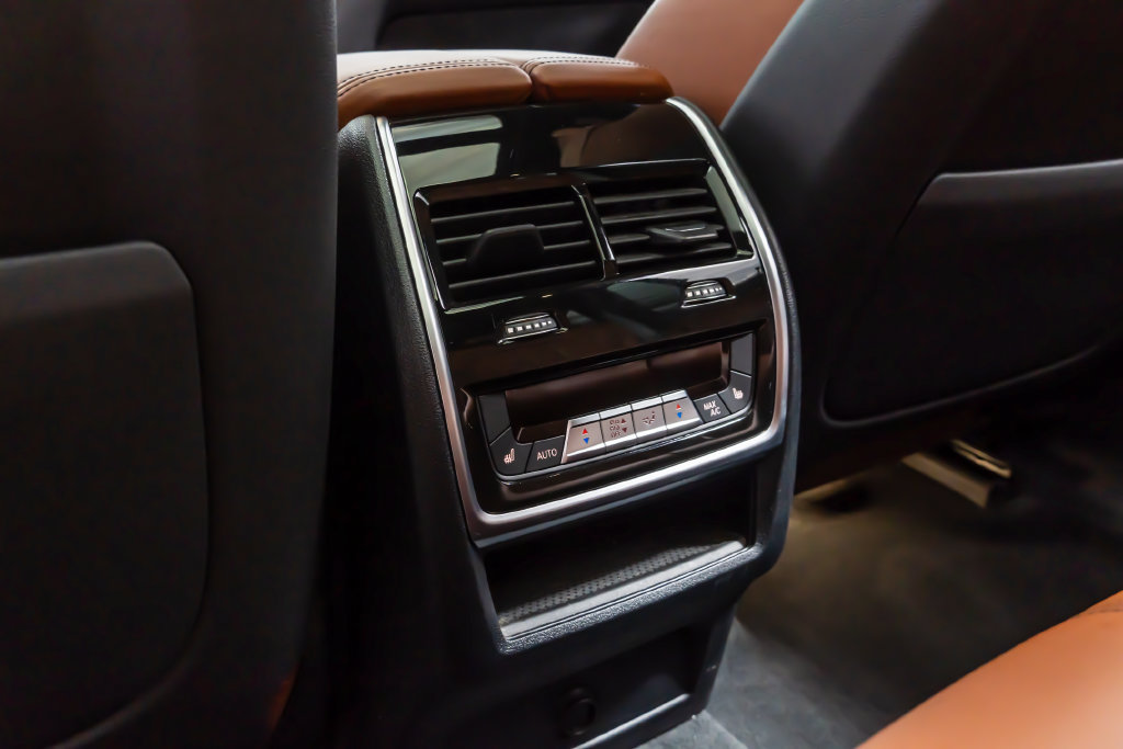 Used 2023 BMW X5 M50i w/ Executive Package AWD/4WD image 34