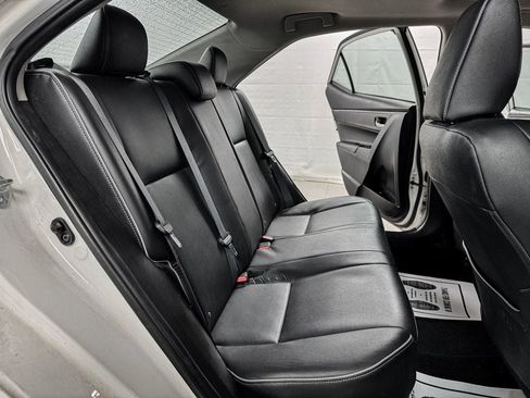 Used 2014 Toyota Corolla S Premium image 11