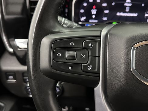 Used 2025 GMC Sierra 1500 SLT AWD/4WD image 17