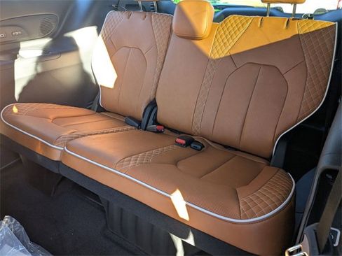 New 2026 Chrysler Pacifica Pinnacle image 28