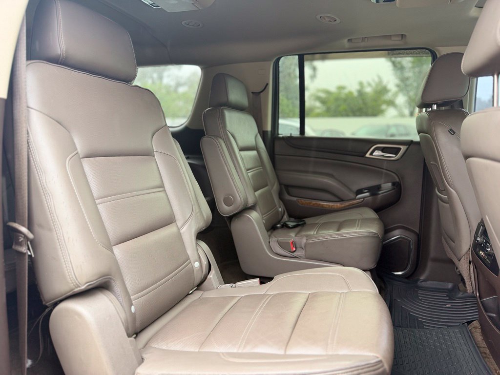 Used 2015 GMC Yukon XL Denali w/ Premium Package RWD image 24