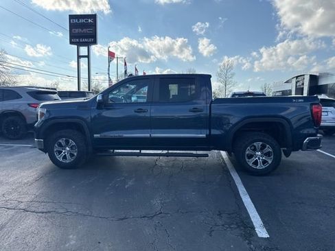Used 2021 GMC Sierra 1500 4x4 Crew Cab w/ Sierra Value Package image 8