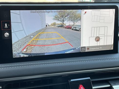 Used 2025 Genesis G70 2.5T image 28