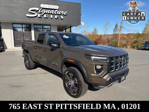 Used 2024 GMC Canyon AT4 image 9