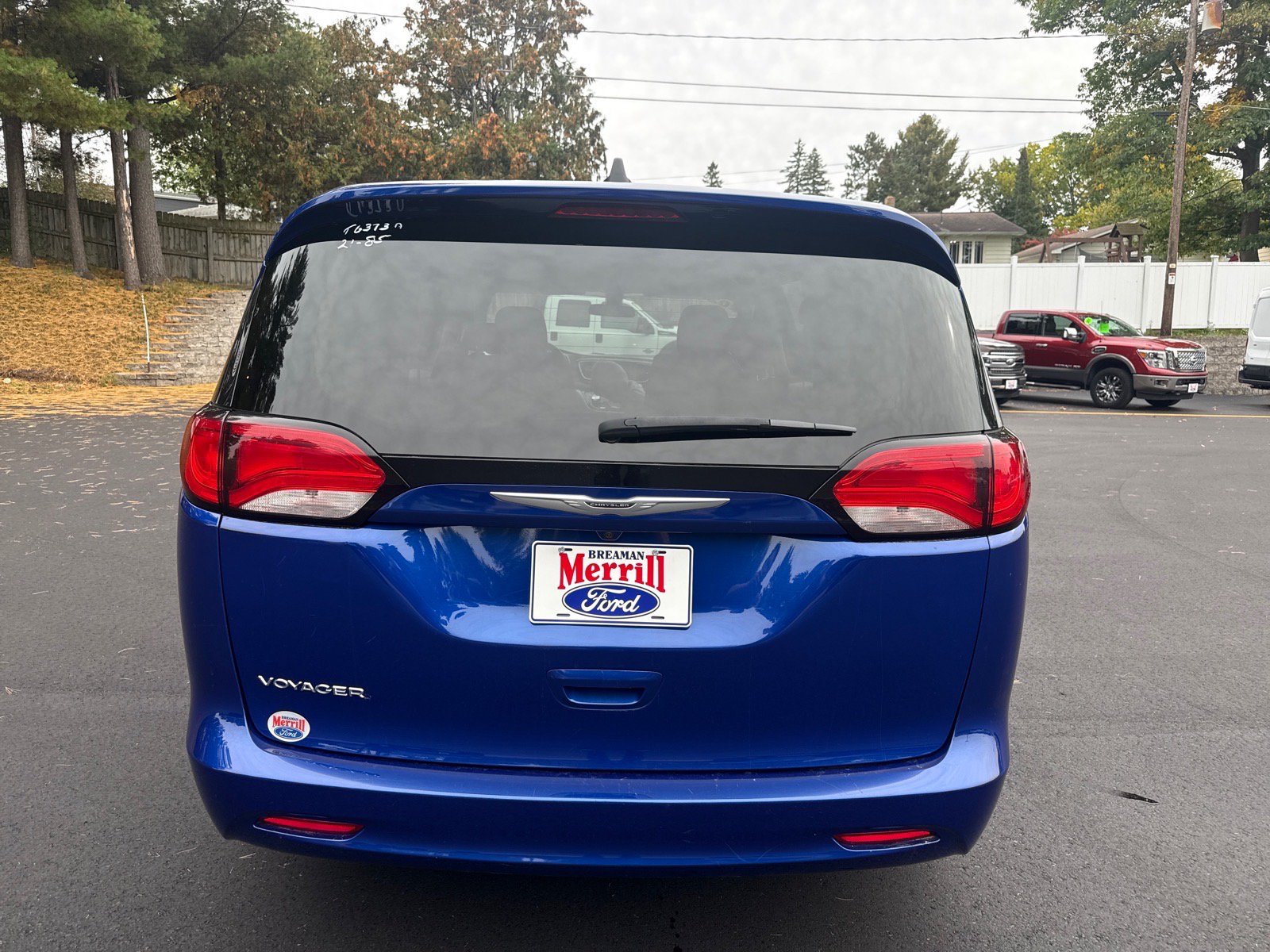 Used 2021 Chrysler Voyager LX FWD image 6