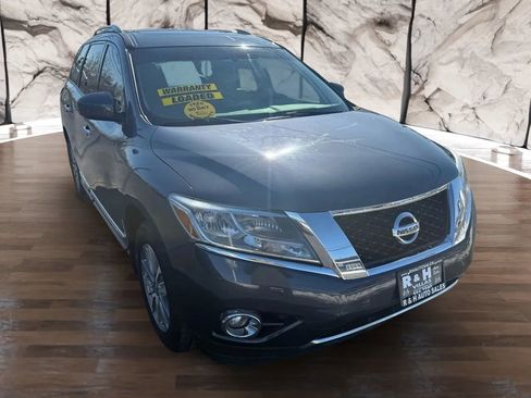 Used 2013 Nissan Pathfinder SL w/ SL Premium Pkg image 9