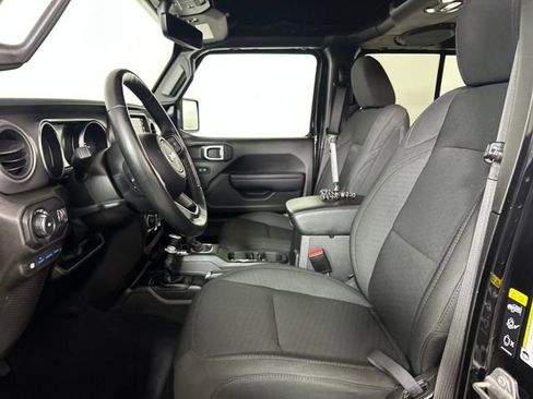 Used 2023 Jeep Wrangler Unlimited w/ Cold Weather Group image 11