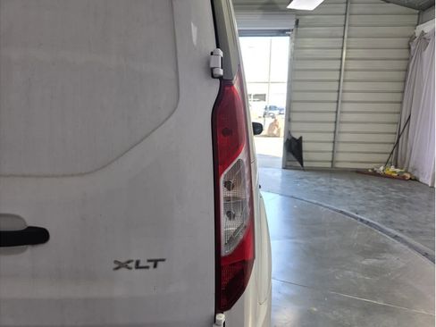 Used 2014 Ford Transit Connect XLT image 10