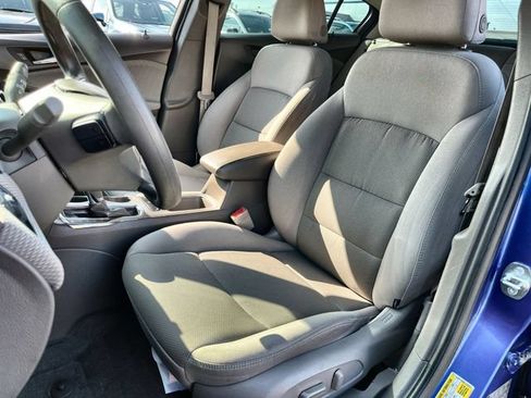 Used 2016 Chevrolet Cruze LT w/ Convenience Package FWD image 14