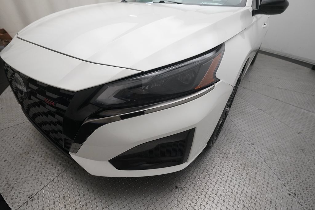 Used 2024 Nissan Altima 2.5 SR FWD image 22