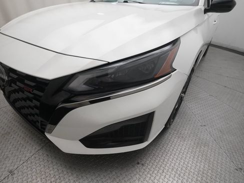 Used 2024 Nissan Altima 2.5 SR FWD image 22