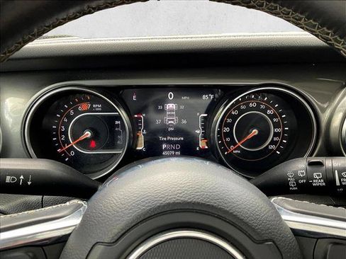 Used 2021 Jeep Wrangler Unlimited Sahara AWD/4WD image 16