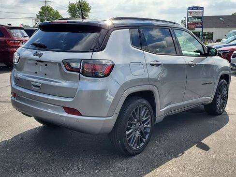 Used 2023 Jeep Compass High Altitude AWD/4WD image 3