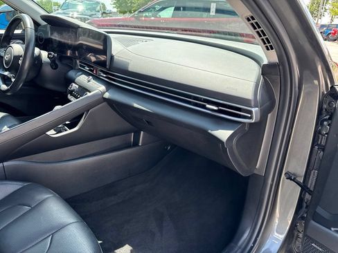 Used 2024 Hyundai Elantra Limited FWD image 55