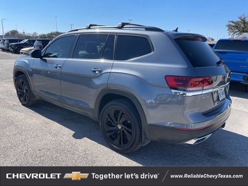 Used 2022 Volkswagen Atlas SE image 3