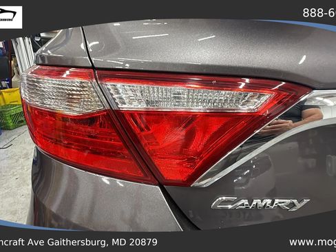 Used 2017 Toyota Camry LE FWD image 12