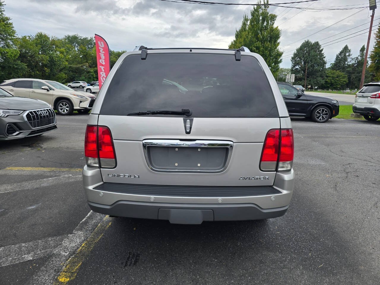 Used 2005 Lincoln Aviator AWD image 4
