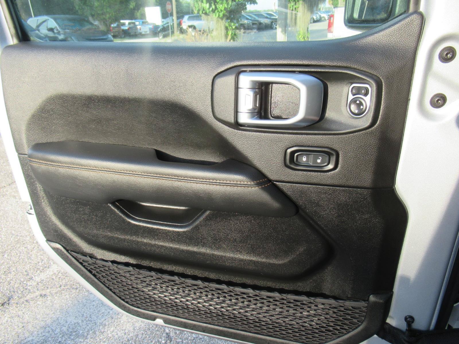 Certified 2023 Jeep Wrangler Unlimited Sahara AWD/4WD image 21