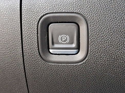 Used 2023 Chevrolet Silverado 1500 Custom Trail Boss image 25