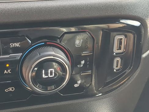 Used 2025 Chevrolet Silverado 3500 High Country w/ High Country Premium Package image 20