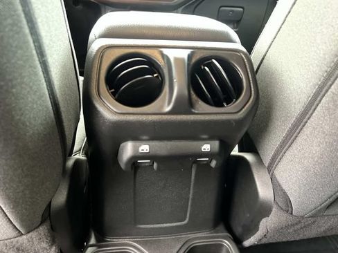 Used 2024 Jeep Wrangler Unlimited Sport AWD/4WD image 14