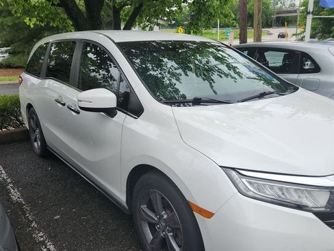 Used 2022 Honda Odyssey EX image 2