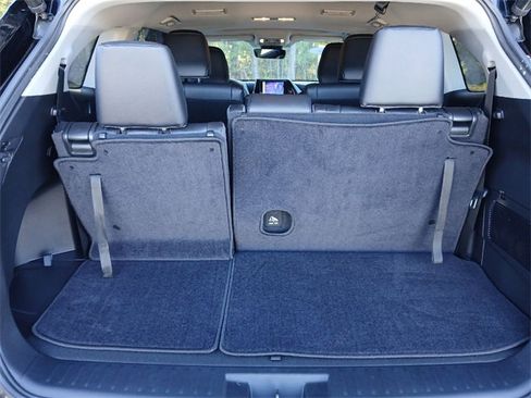 Certified 2023 Toyota Highlander XLE image 63