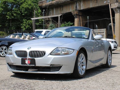 Used 2006 BMW Z4 3.0si RWD image 4