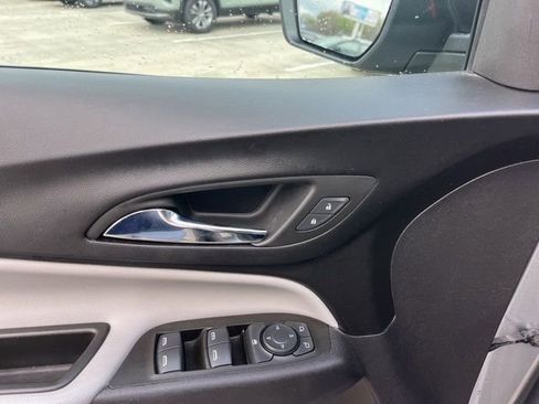 Used 2024 Chevrolet Equinox LS w/ LS Convenience Package image 12