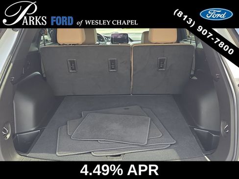 Used 2024 Chevrolet Blazer Premier w/ Enhanced Convenience Package FWD image 8