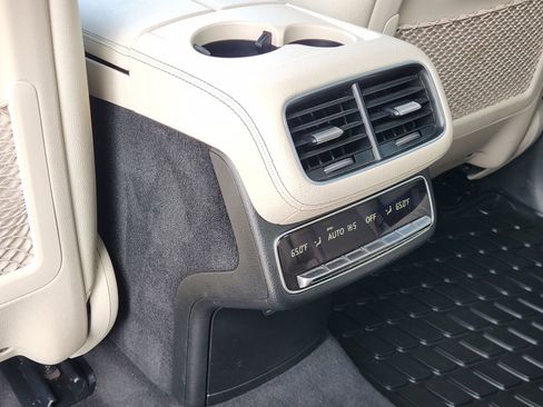 Used 2023 Mercedes-Benz GLS 450 4MATIC image 35