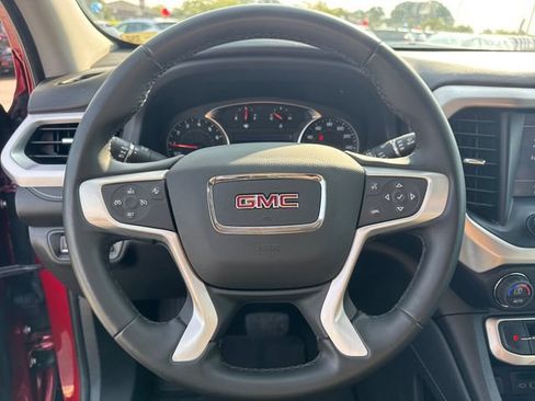 Used 2023 GMC Acadia SLT FWD image 17