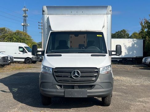 Used 2024 Mercedes-Benz Sprinter 4500 image 5