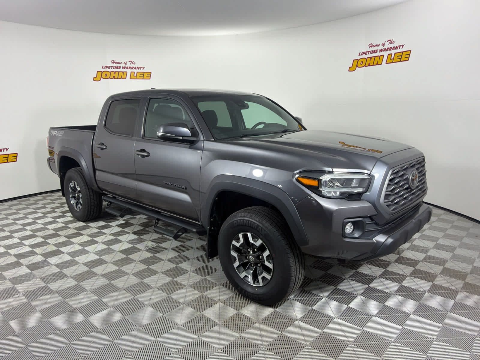 Used 2021 Toyota Tacoma TRD Off-Road w/ Technology Package AWD/4WD image 8