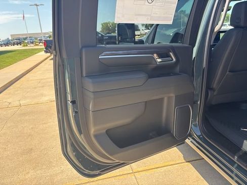 New 2026 Chevrolet Silverado 2500 LTZ w/ LTZ Premium Package AWD/4WD image 17