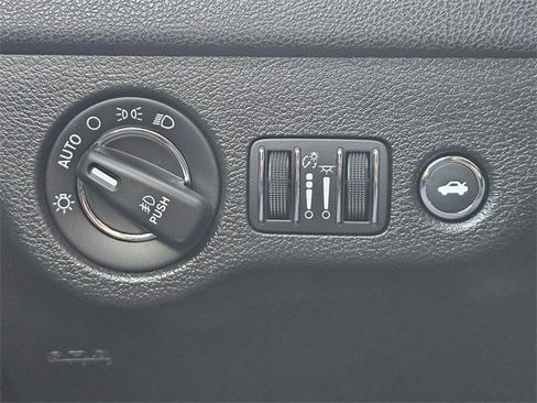 Used 2023 Chrysler 300 Touring L w/ Popular Equipment Group image 22