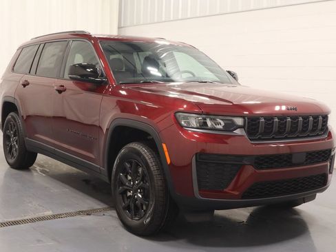 New 2026 Jeep Grand Cherokee L 4WD image 2