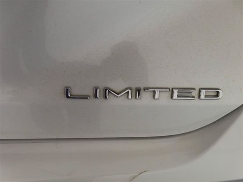Used 2019 Toyota Avalon Limited w/ Advanced Safety Package FWD image 13
