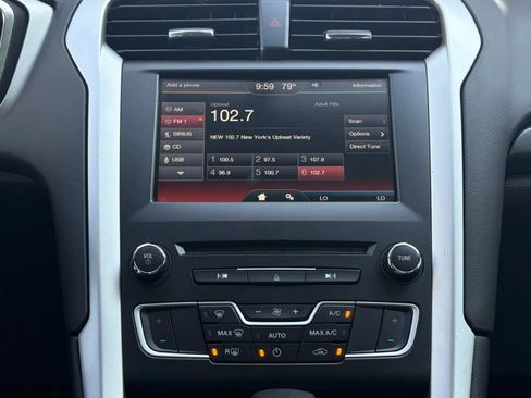 Used 2016 Ford Fusion SE AWD/4WD image 23