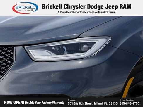 Used 2026 Chrysler Pacifica Select w/ S Appearance Package FWD image 10