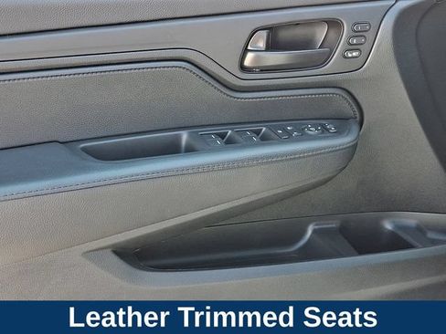 Used 2025 Honda Odyssey Sport-L image 19